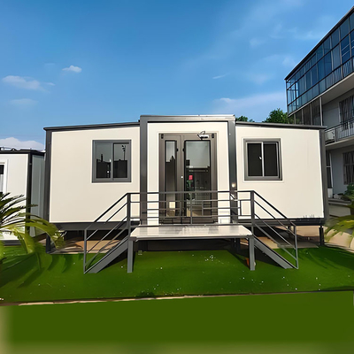 Op maat gemaakte 40 voet uitbreidbare containerhuizen modulair opvouwbaar 4 slaapkamers voorgefabriceerd klein met bad